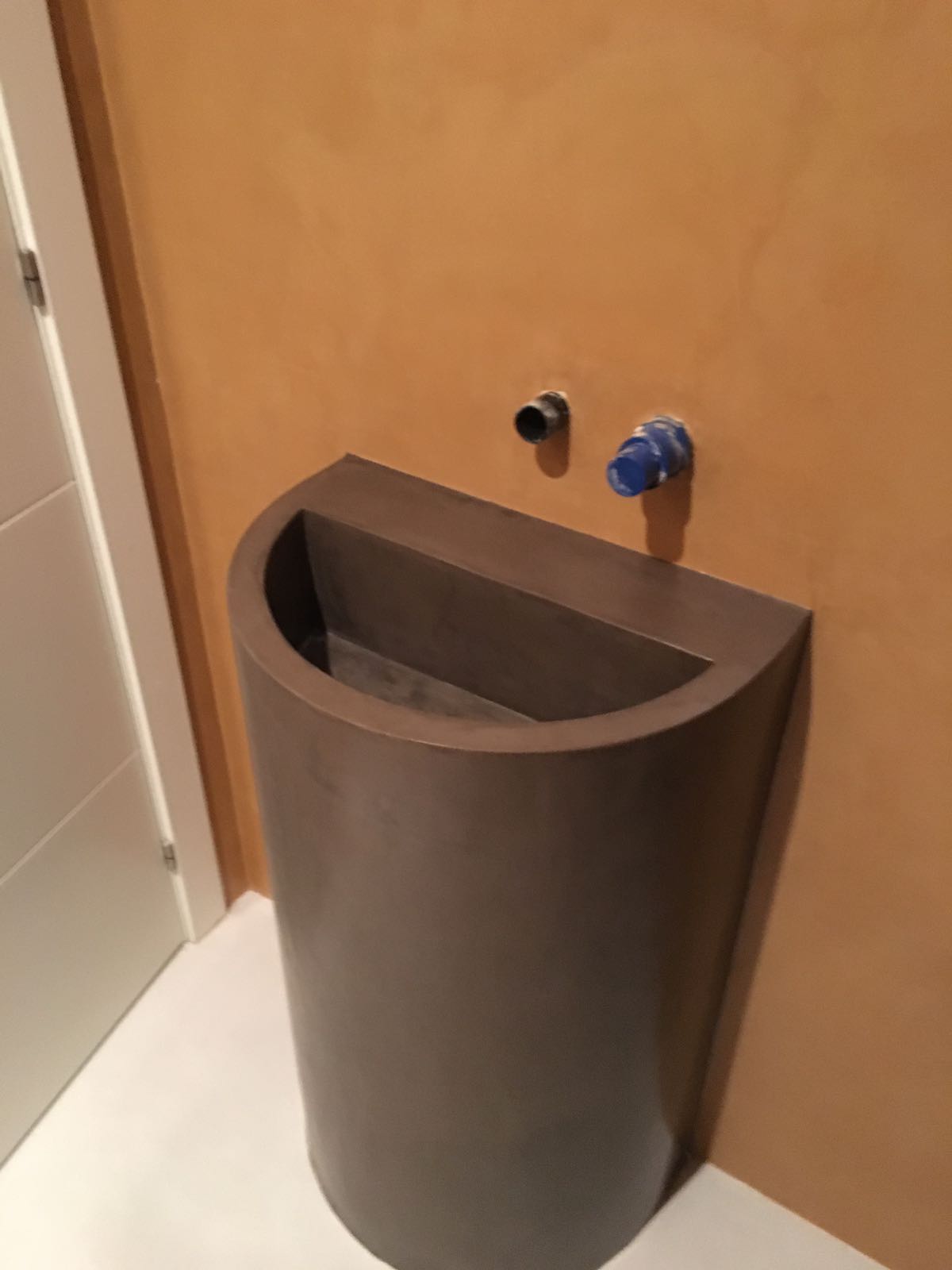 Lavabo de microcemento de CementDecor